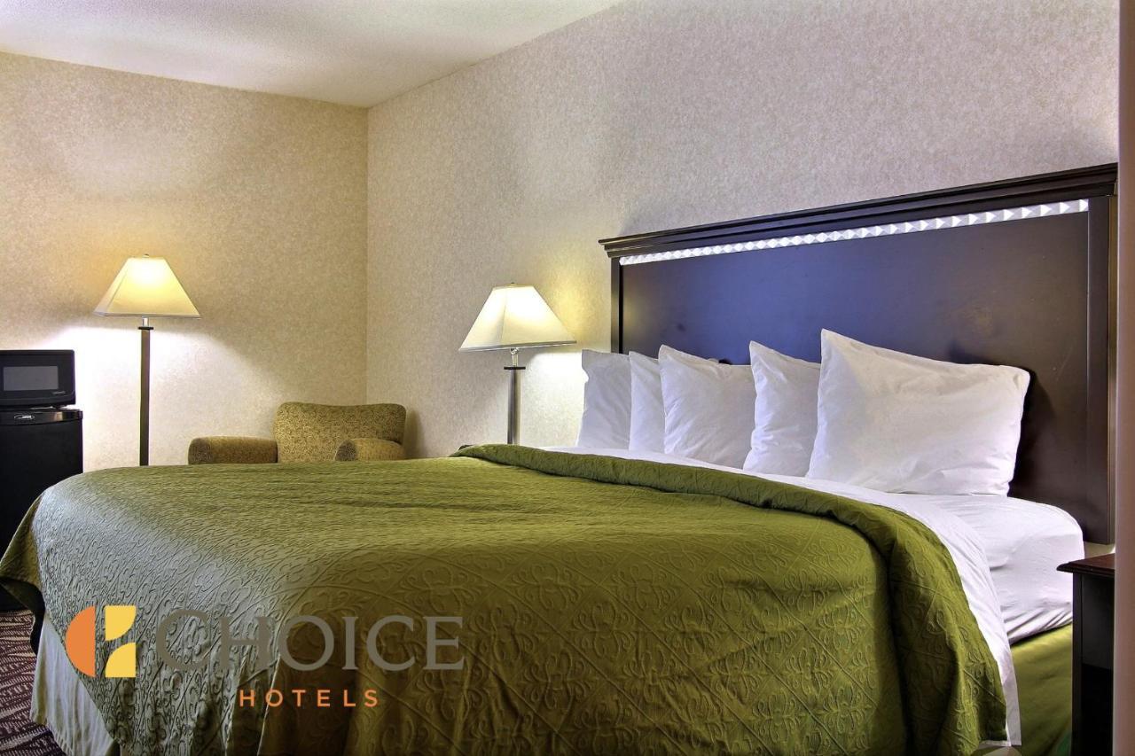 Quality Inn & Suites 맨스필드 외부 사진