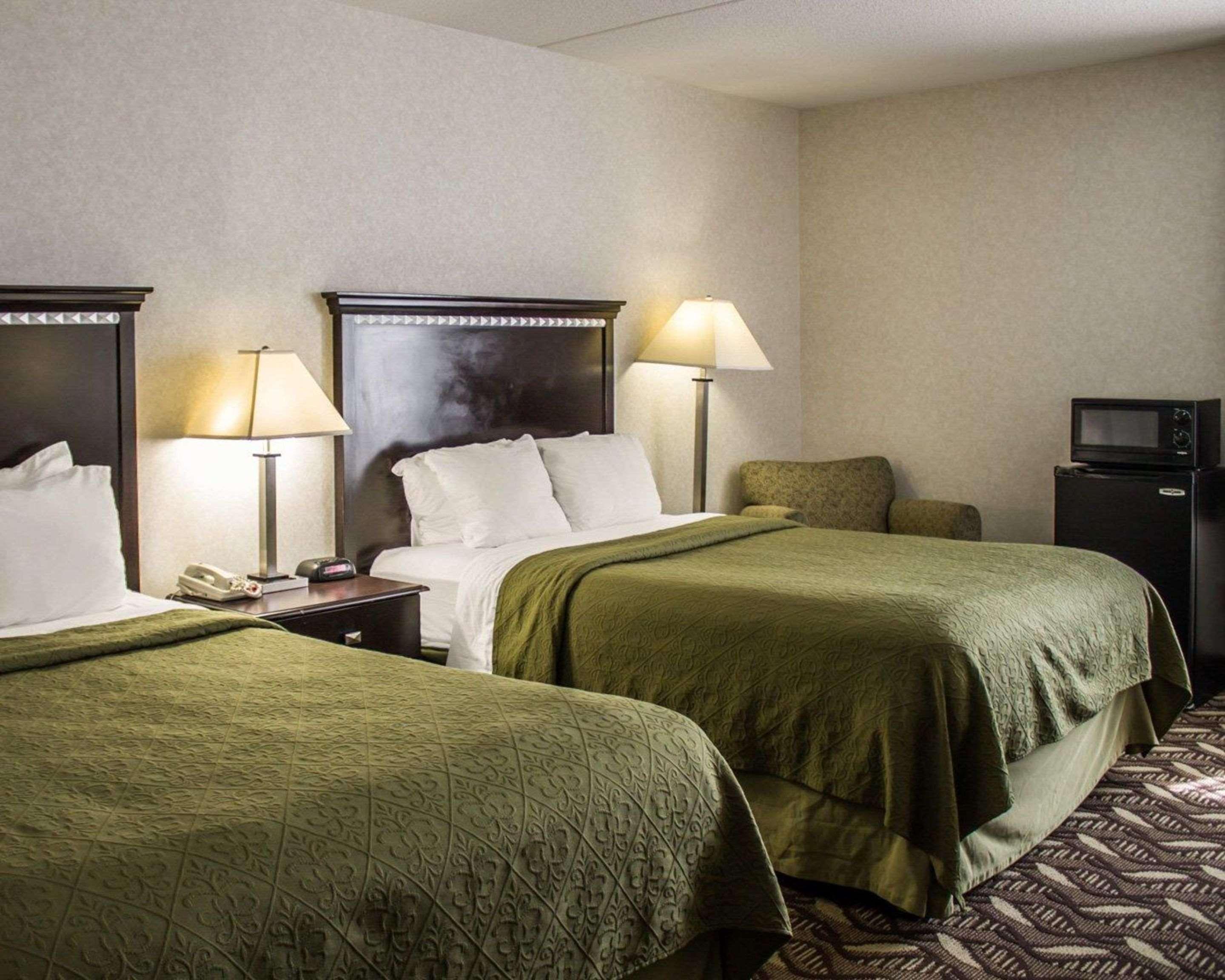 Quality Inn & Suites 맨스필드 외부 사진
