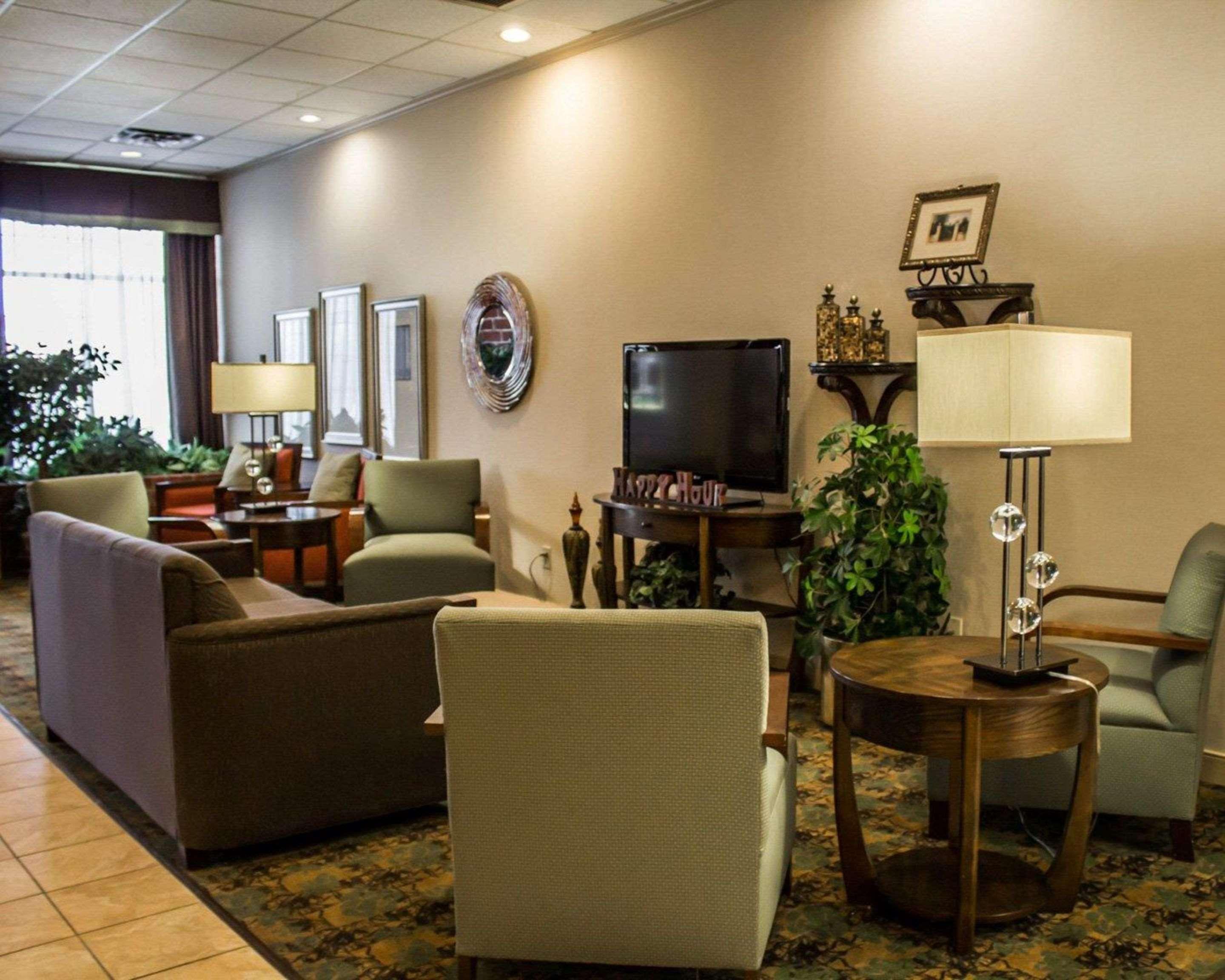 Quality Inn & Suites 맨스필드 외부 사진