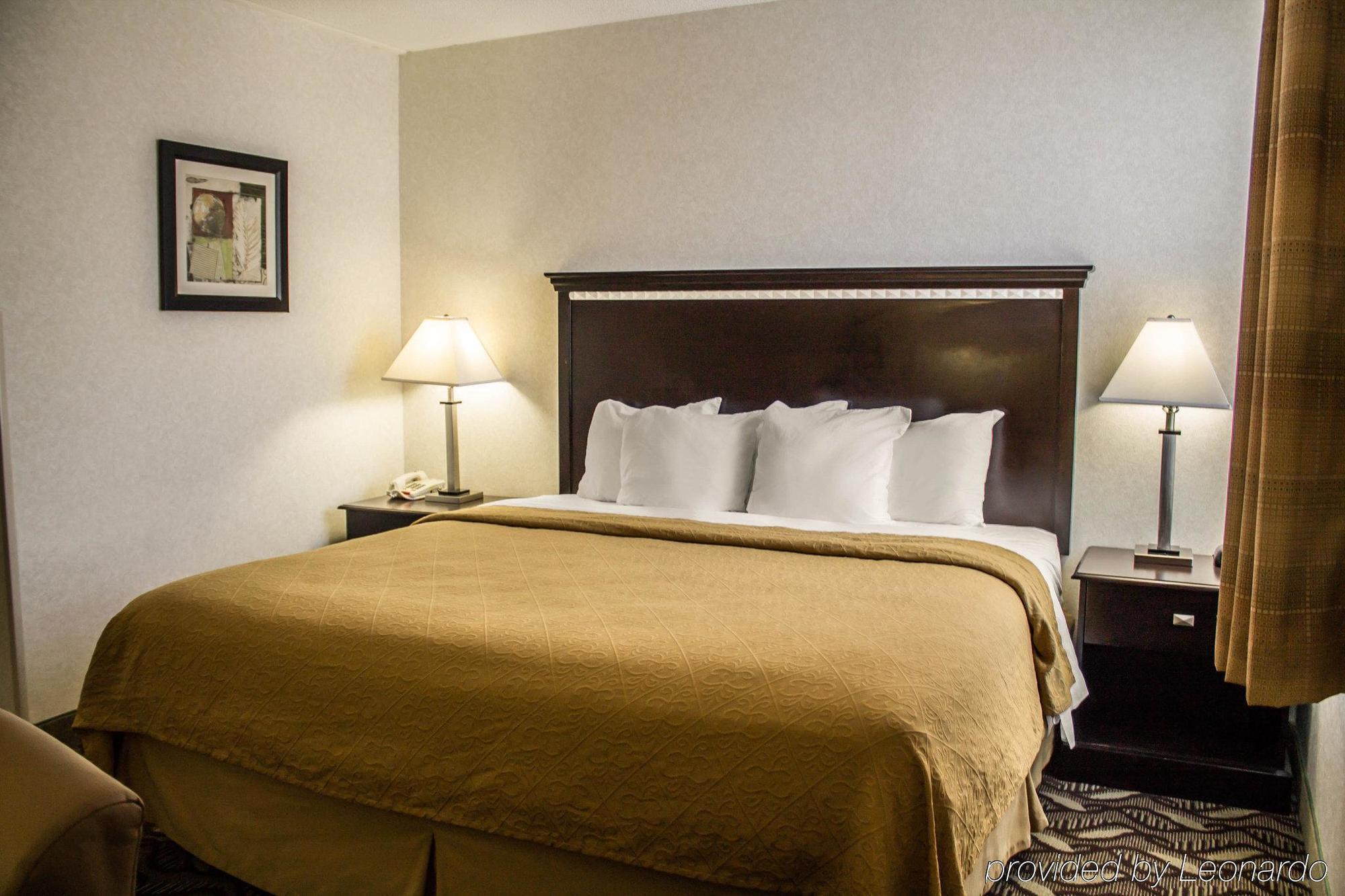Quality Inn & Suites 맨스필드 외부 사진