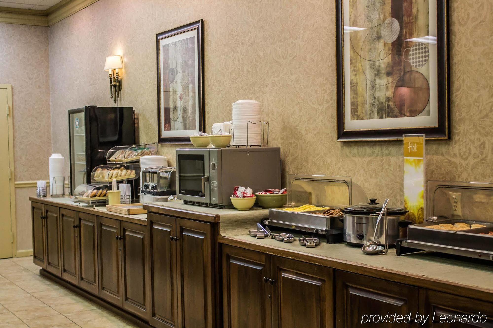 Quality Inn & Suites 맨스필드 외부 사진