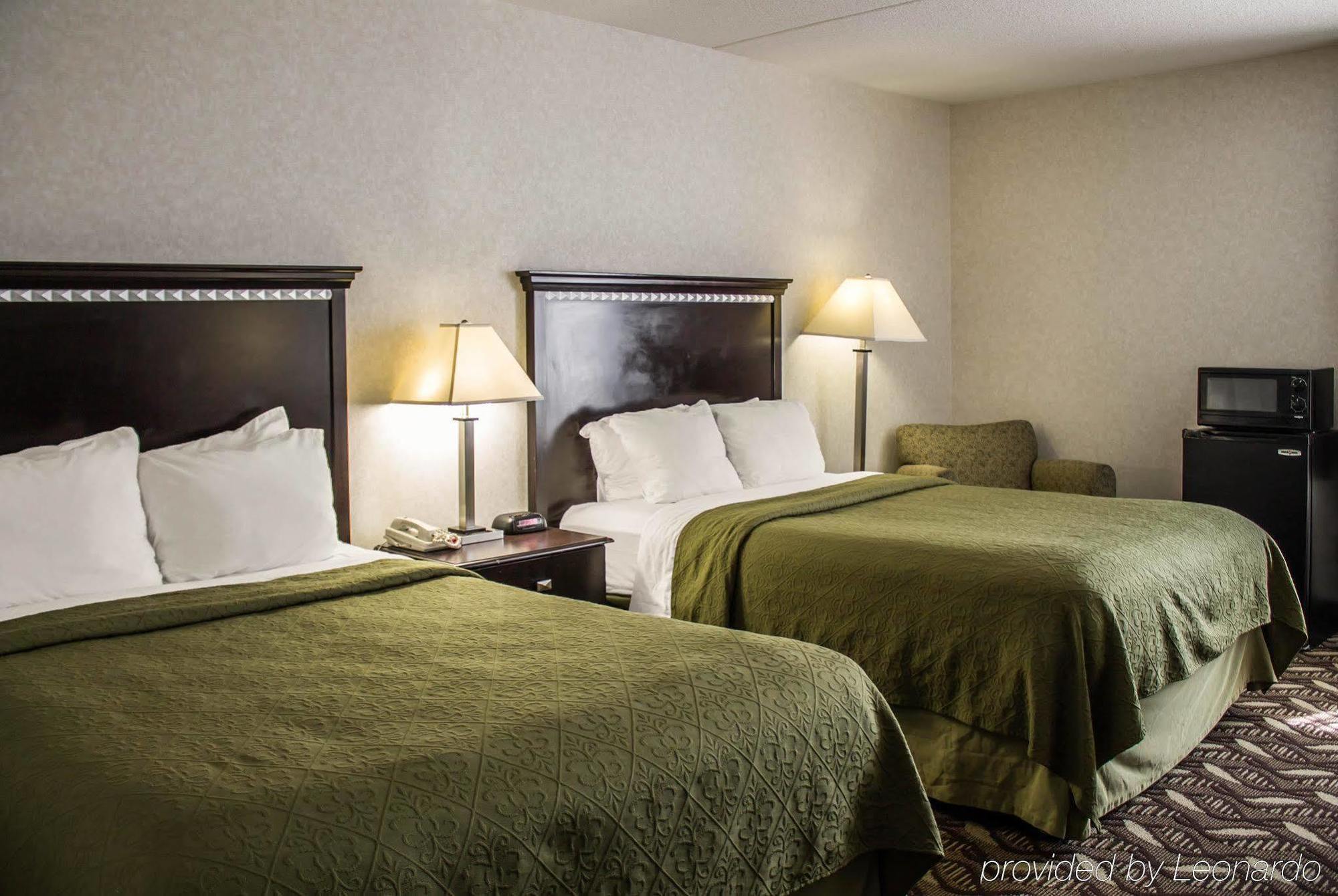 Quality Inn & Suites 맨스필드 외부 사진