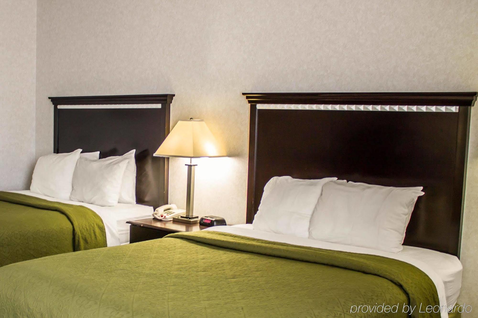 Quality Inn & Suites 맨스필드 외부 사진
